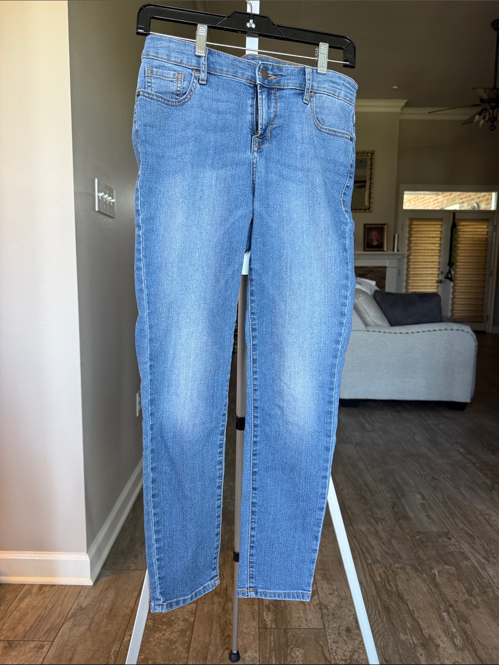 Old Navy Light Blue Women's Super Skinny Mid-Rise Jeans